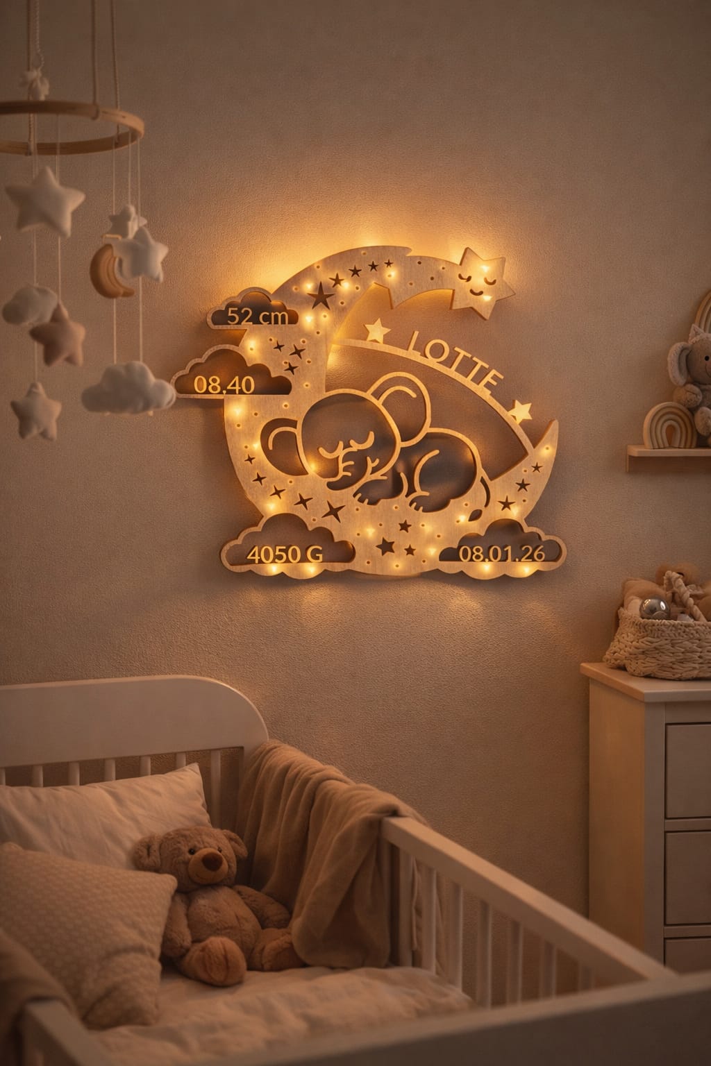 Personalisiertes Nachtlicht aus Holz – Geburtsdaten & Name – Geschenk zur Geburt & Taufe