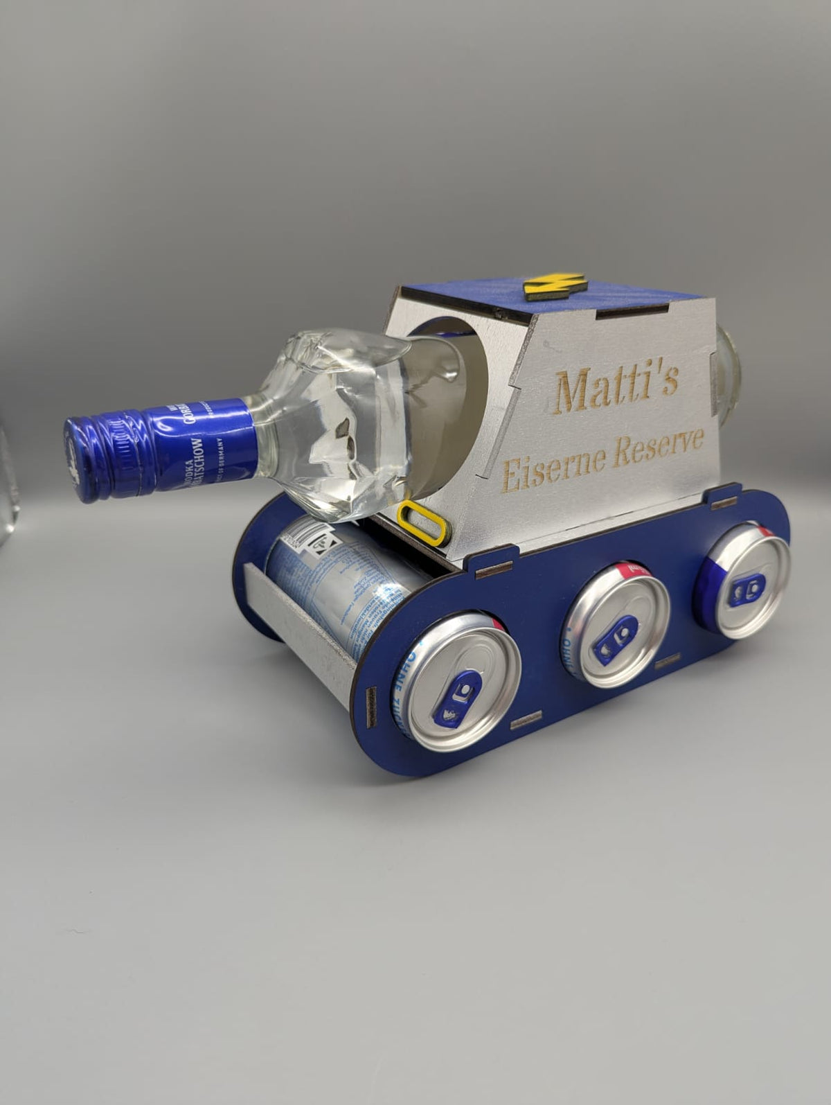 Captain-Morgan Panzer – Geschenk für Männer zum Vatertag & Geburtstag mit Wunschgravur