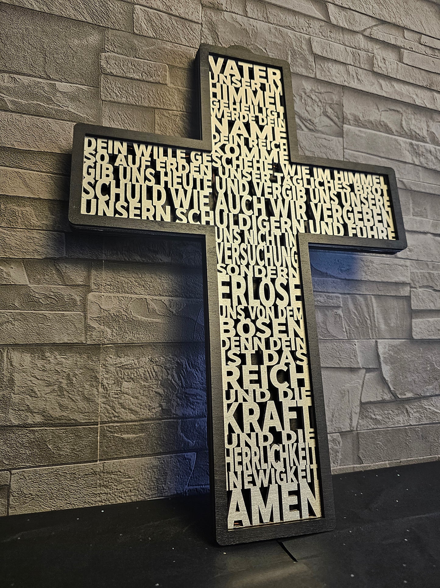 Vaterunser Kreuz aus Holz mit LED – Geschenk zur Taufe, Kommunion & Konfirmation