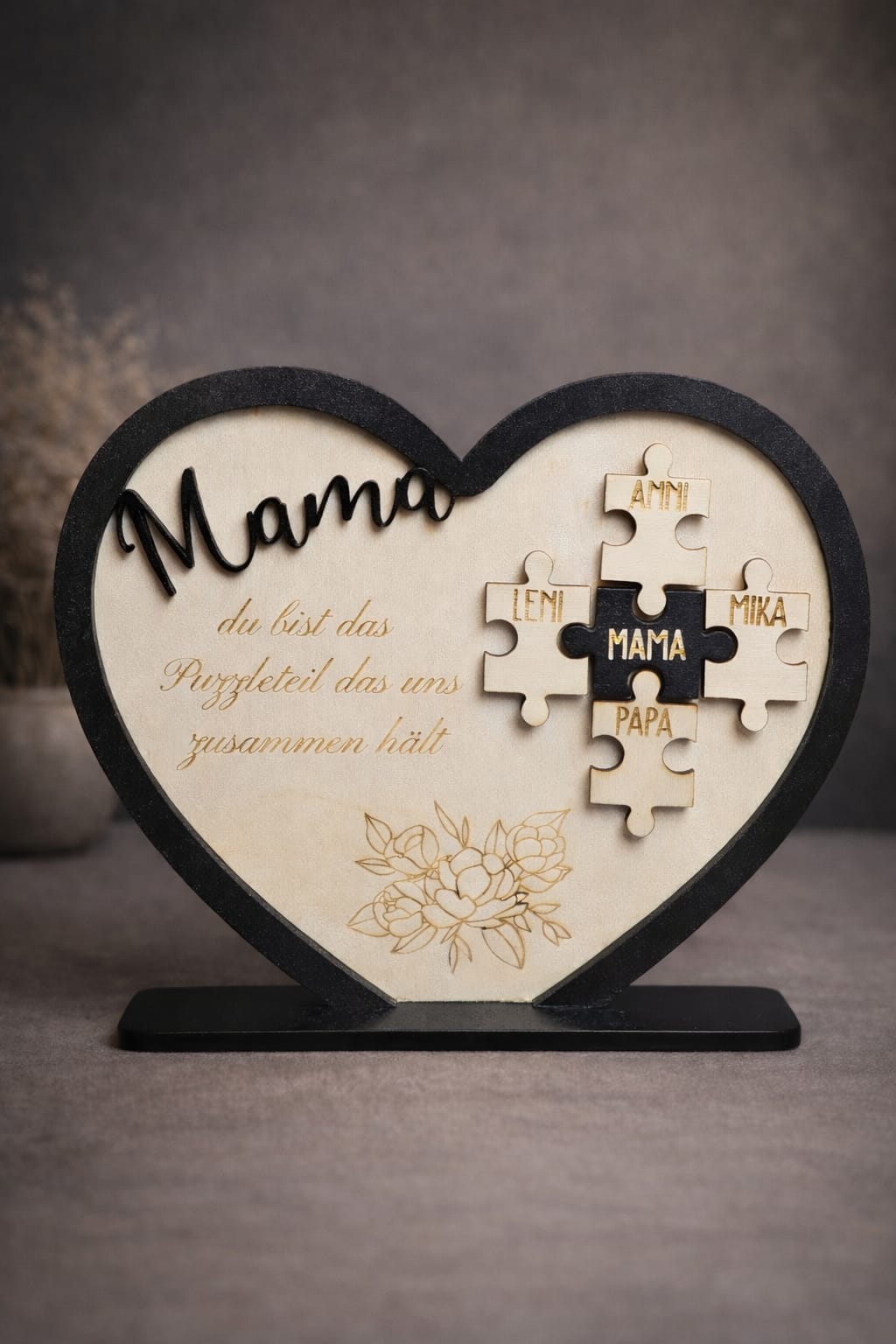 Holzherz für Mama – Personalisiertes Familienherz-Puzzle mit Namen