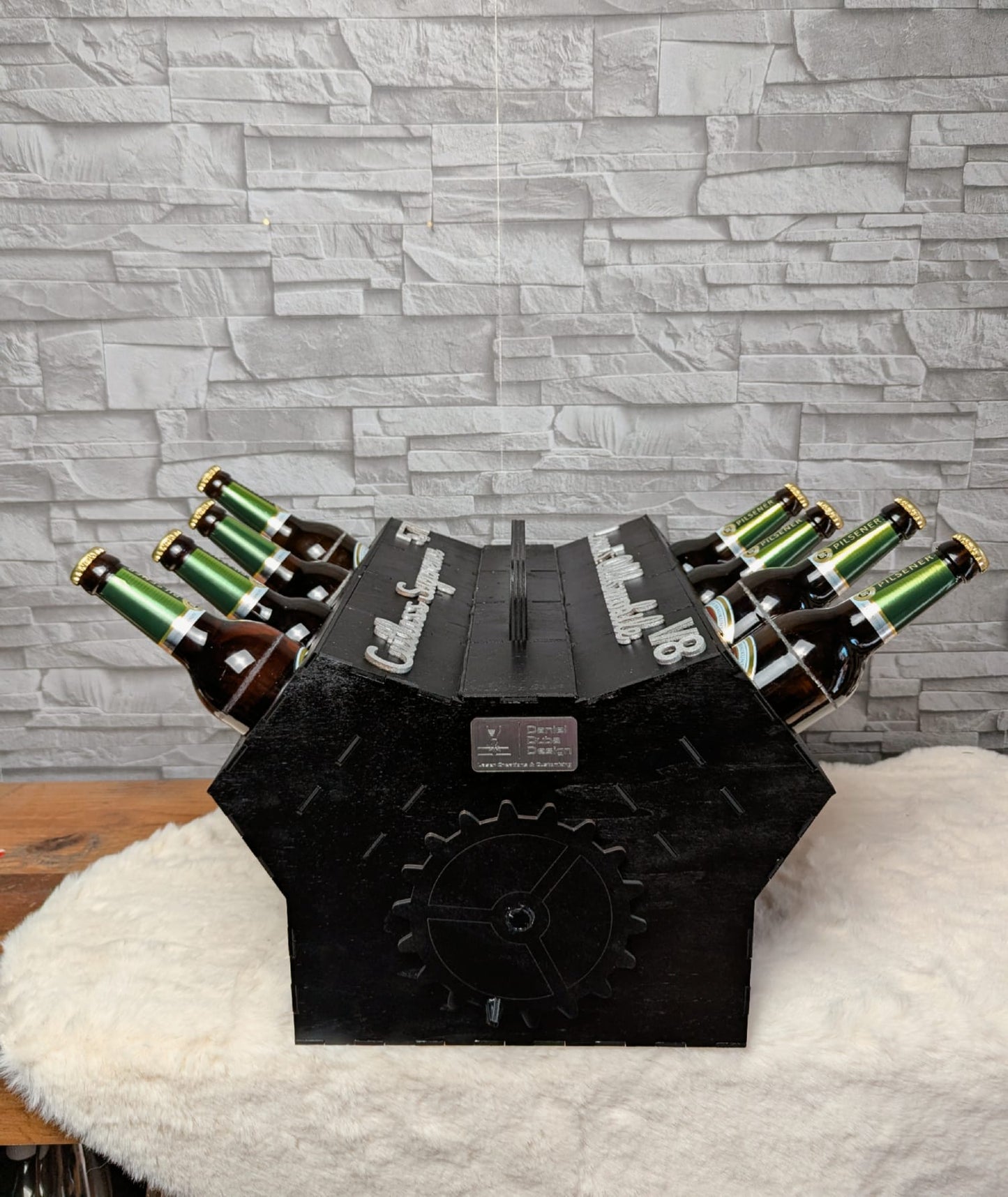 Biermotor V8 – Personalisierter Bierträger als Geschenk für Männer, Papa & Opa