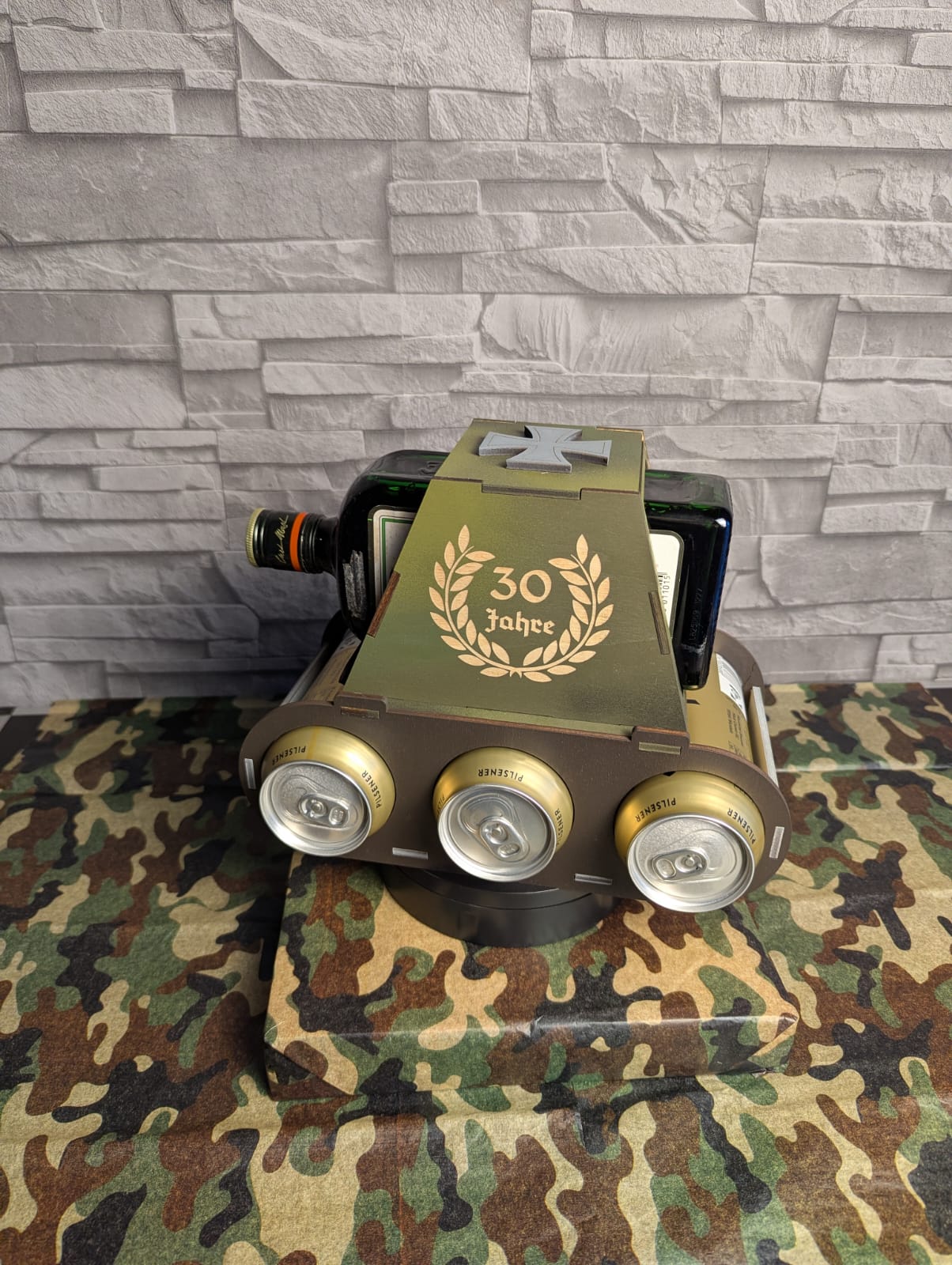 Jägerpanzer – Geschenk für Männer zum Vatertag & Geburtstag mit Wunschgravur