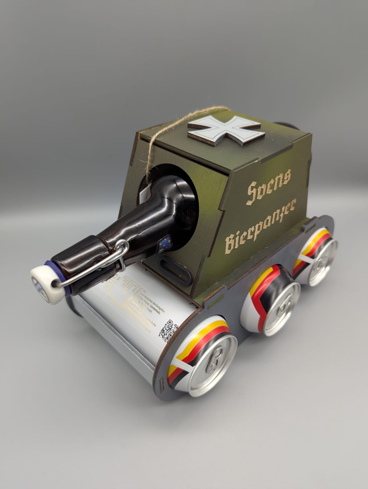 Bierpanzer – Geschenk für Männer zum Vatertag & Geburtstag mit Wunschgravur