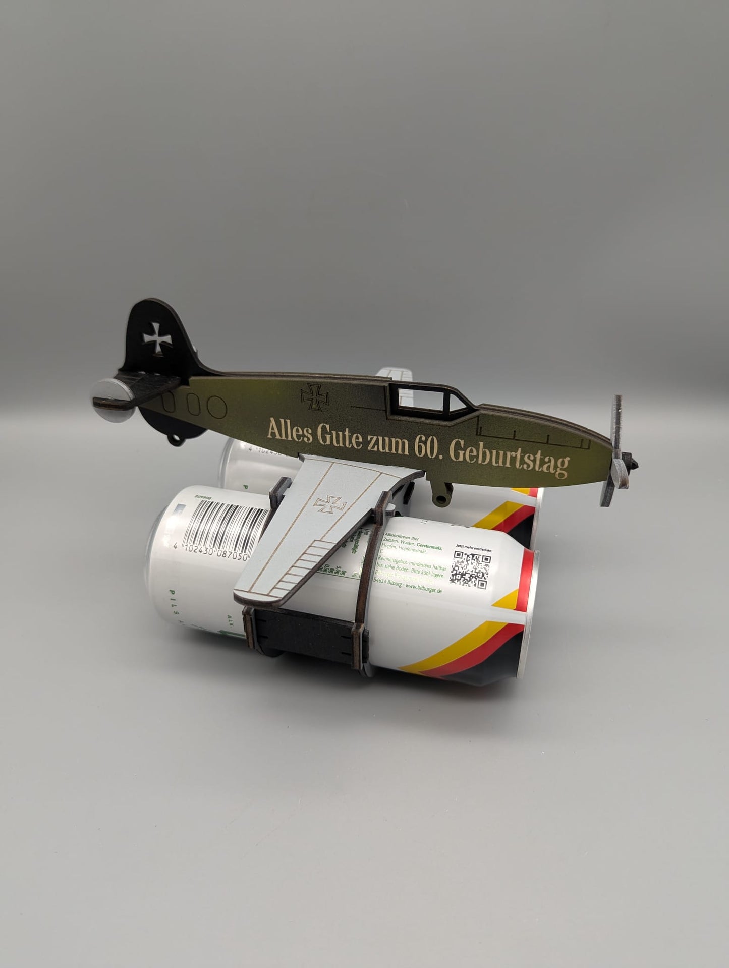 Bierbomber – Personalisierter Bierträger im Flugzeug-Design – Geschenk für Männer