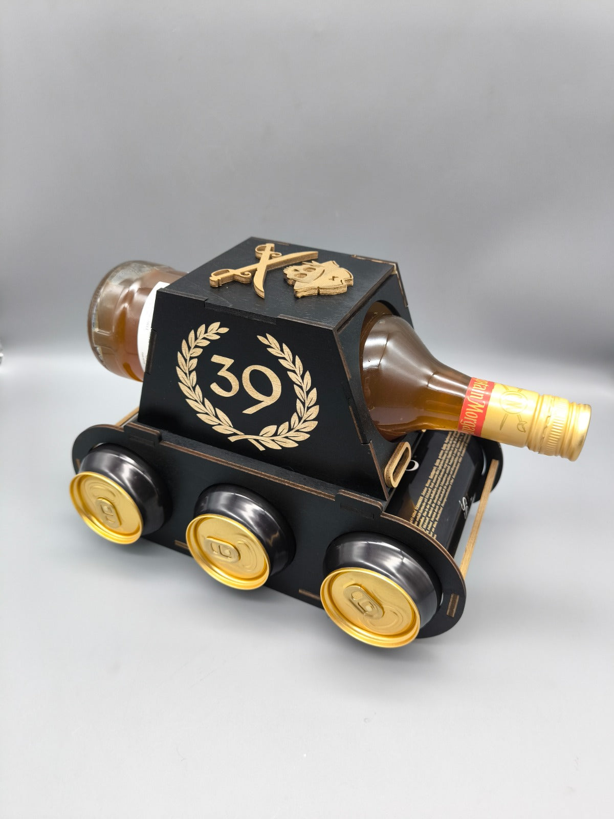 Captain-Morgan Panzer – Geschenk für Männer zum Vatertag & Geburtstag mit Wunschgravur