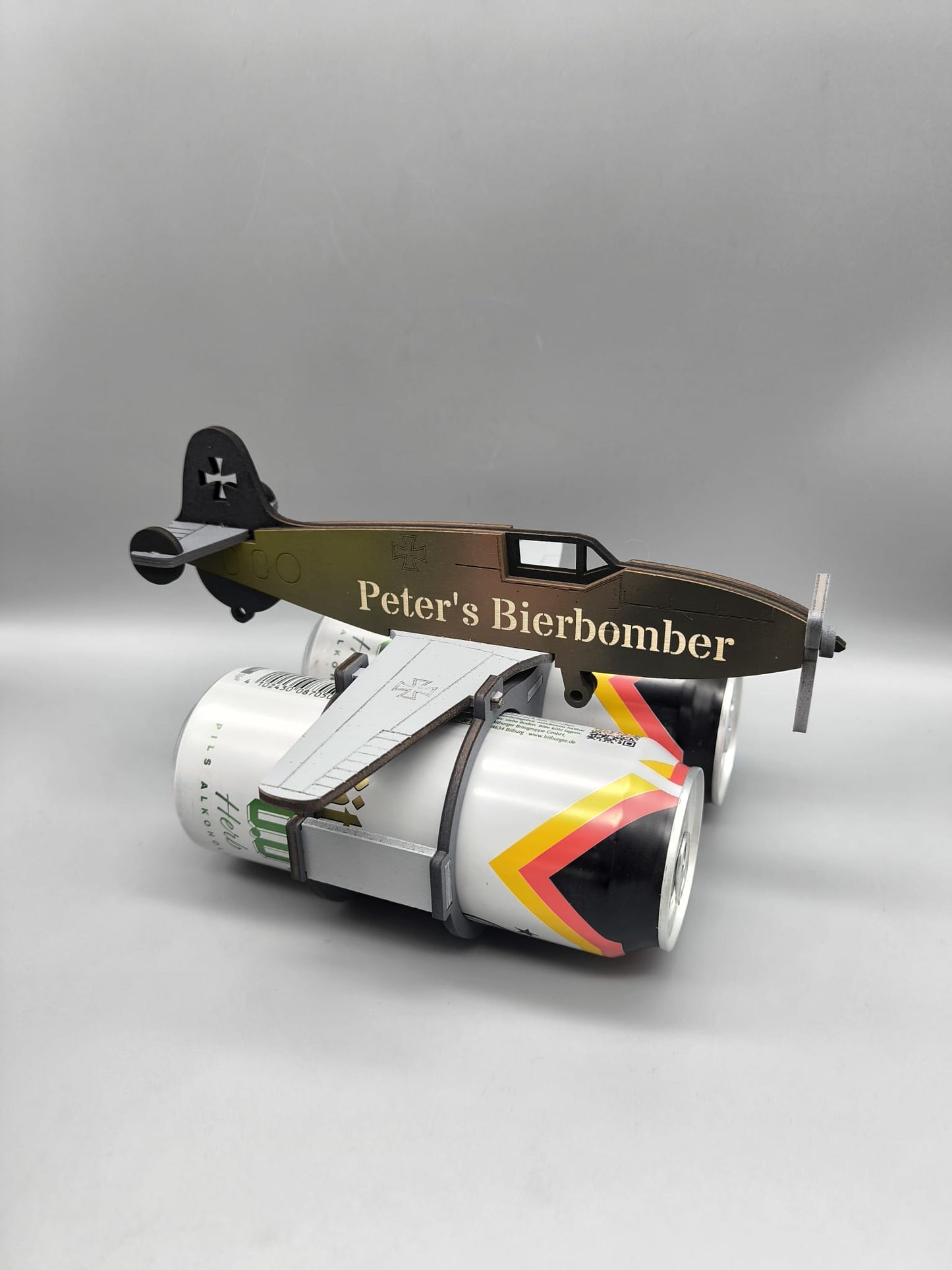 Bierbomber – Personalisierter Bierträger im Flugzeug-Design – Geschenk für Männer