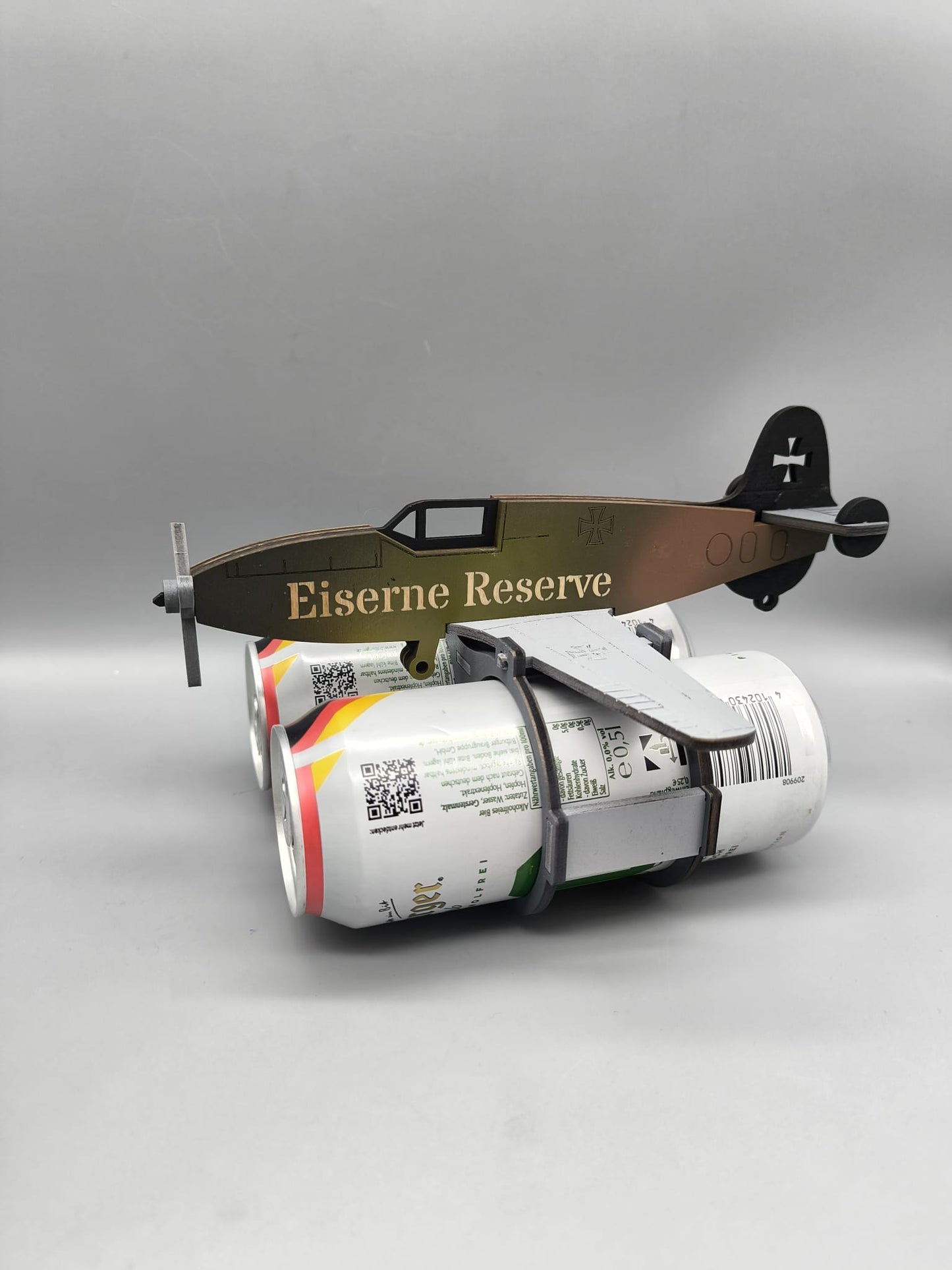 Bierbomber – Personalisierter Bierträger im Flugzeug-Design – Geschenk für Männer