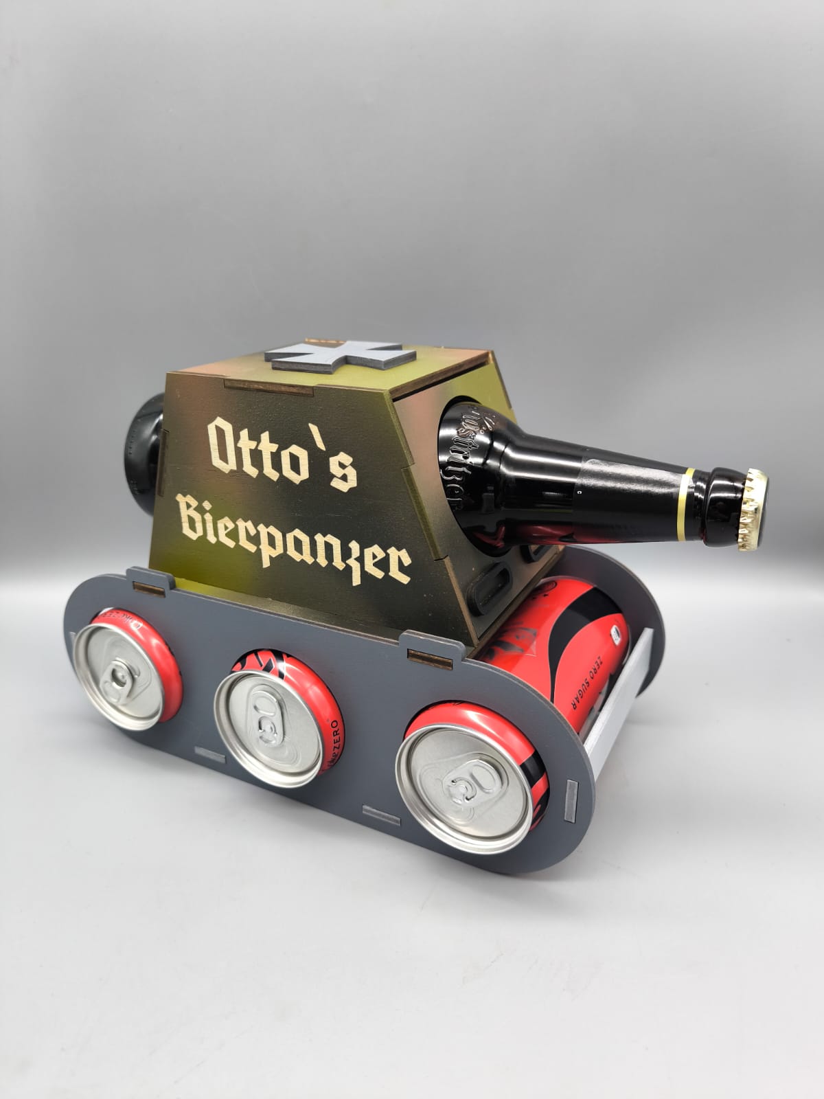 Bierpanzer – Geschenk für Männer zum Vatertag & Geburtstag mit Wunschgravur