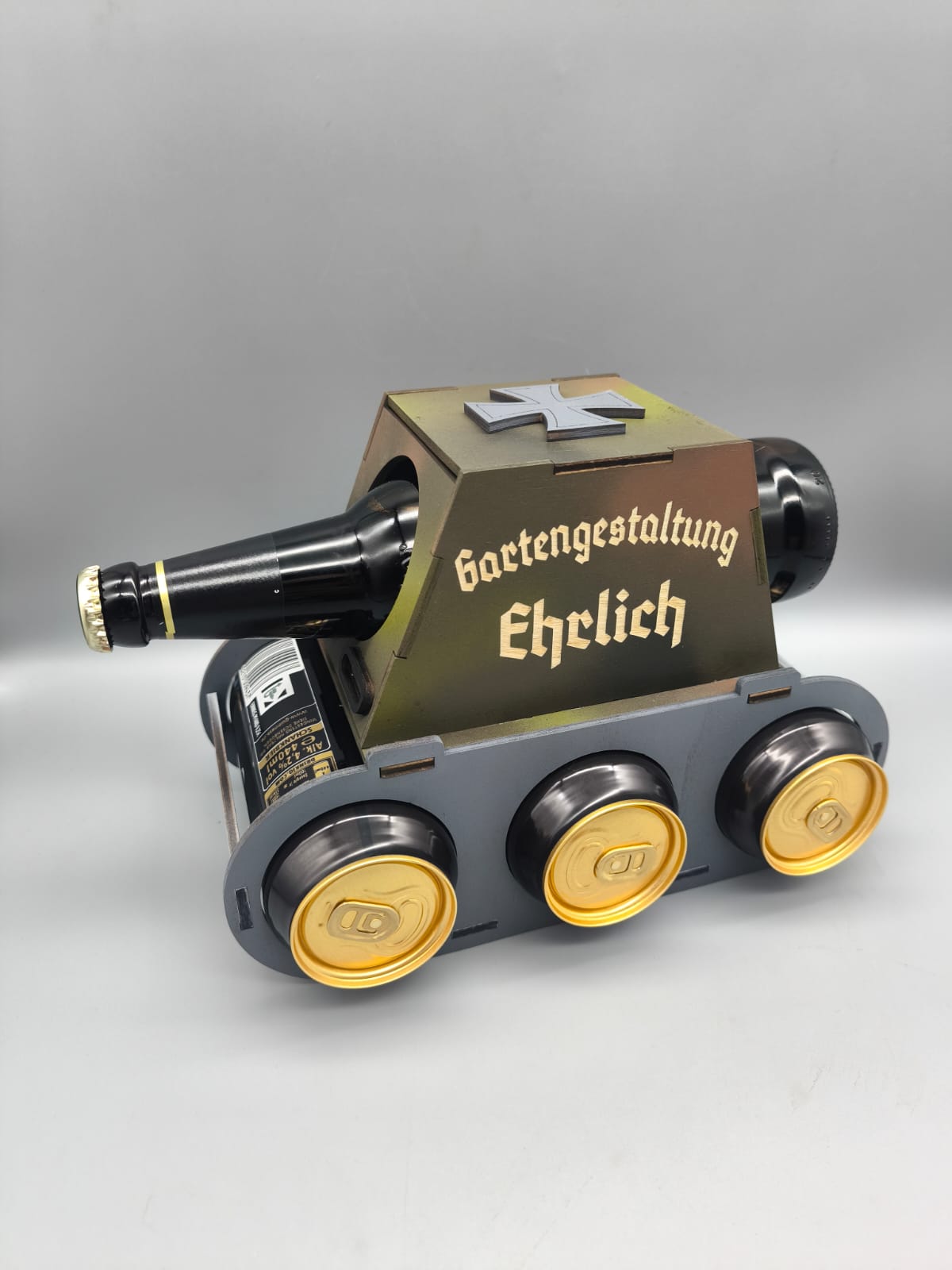 Bierpanzer – Geschenk für Männer zum Vatertag & Geburtstag mit Wunschgravur